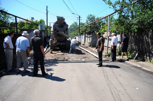 გურამიშვილის ქუჩაზე ასფალტირების სამუშაოები დასასრულს უახლოვდება