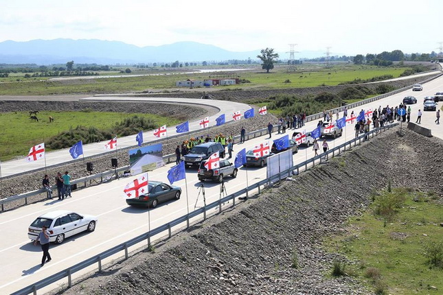 ჩქაროსნული ავტომაგისტრალის 11 კილომეტრიანი მონაკვეთი გაიხსნა