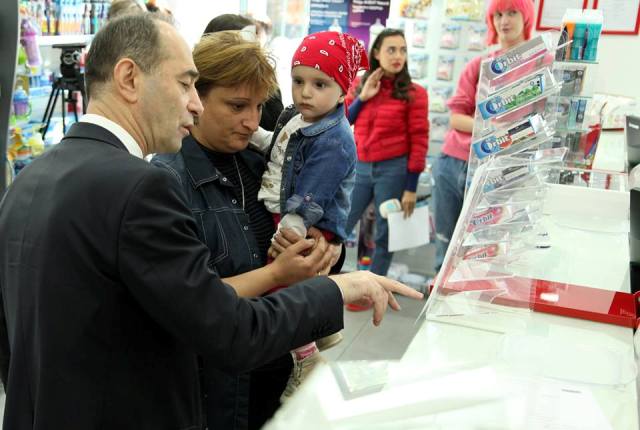 სოციალურად დაუცველი ოჯახების ბავშვებისათვის საკვები მიკროელემენტების გაცემა დაიწყო