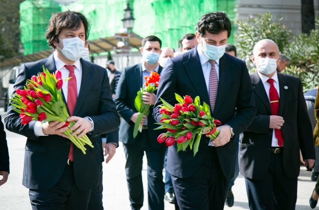 კახა კალაძემ 9 აპრილს გარდაცვლილთა ხსოვნას პატივი მიაგო