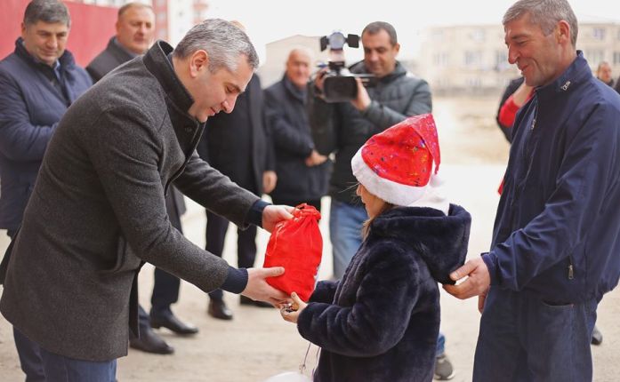 დევნილი ოჯახები ახალ წელს ახალ ბინებში შეხვდებიან